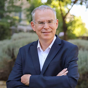 Photo of Shai Rosenberg